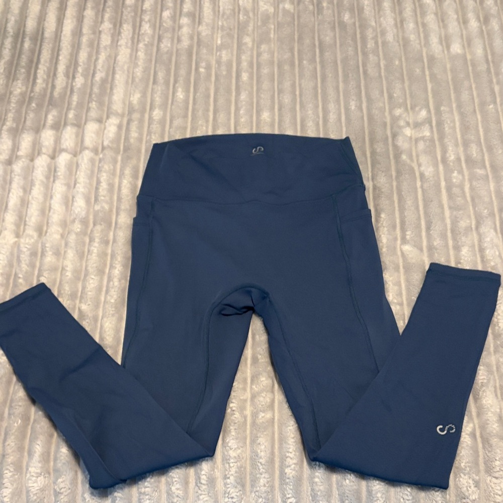 Navy Booty Scrunch Leggings
